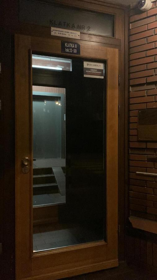 Appartamento Apartament Twarda Varsavia Esterno foto